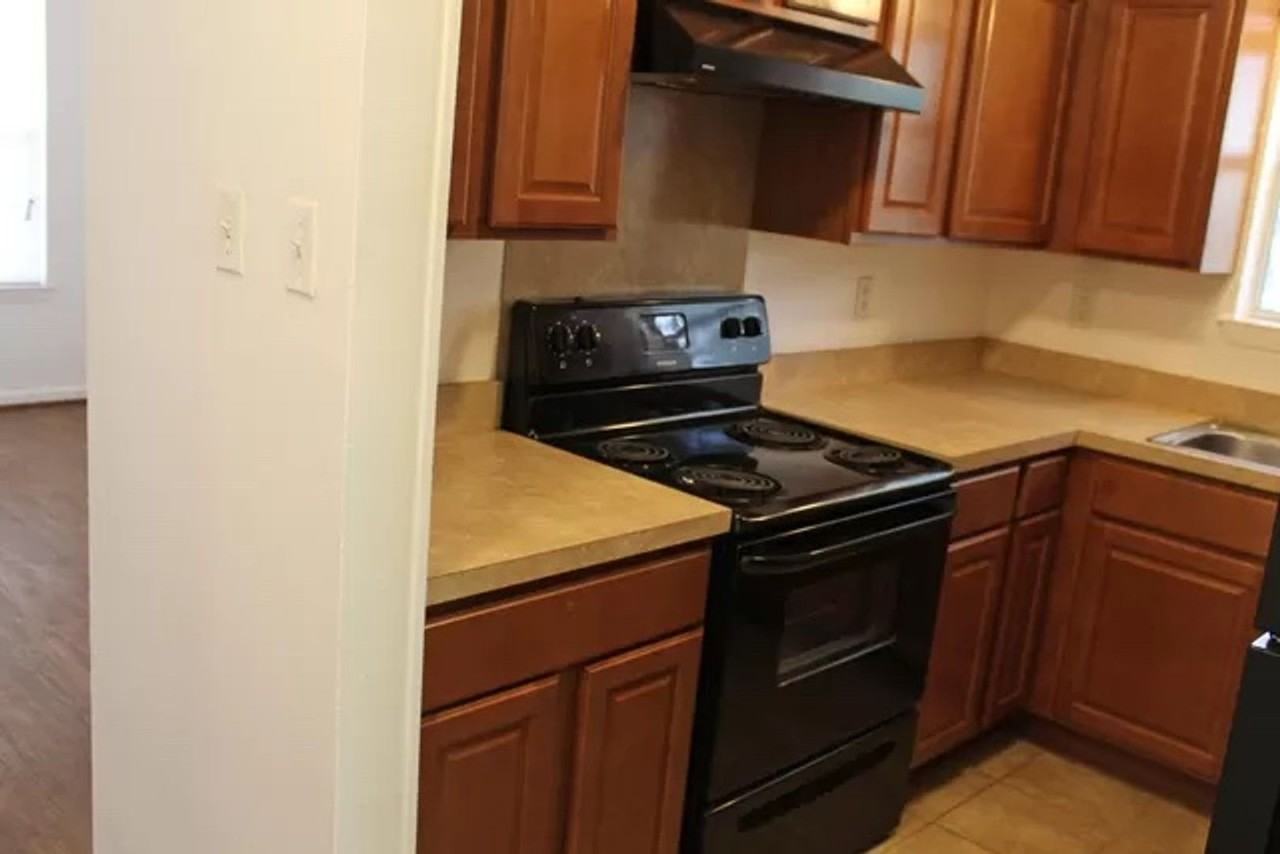 3404 Augusta Ct - Photo 3 of 10