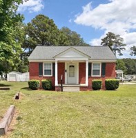 featured image of 1124 Pitt St