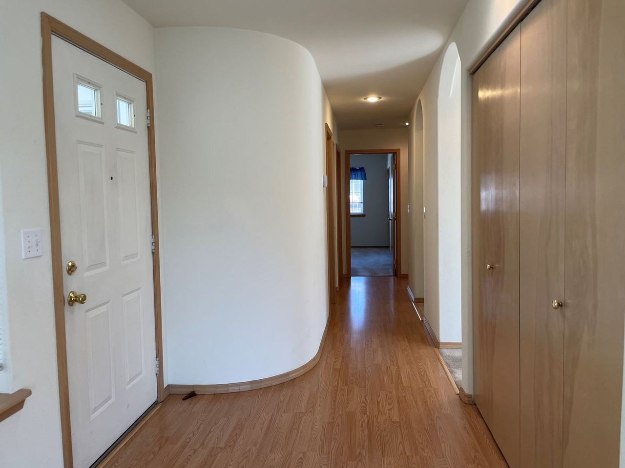 1585 Carson Ct - Photo 2 of 18