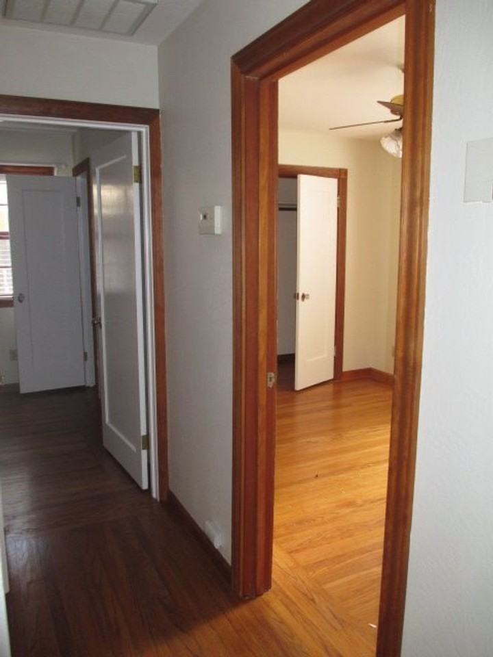 3561 63rd St - Photo 4 of 30
