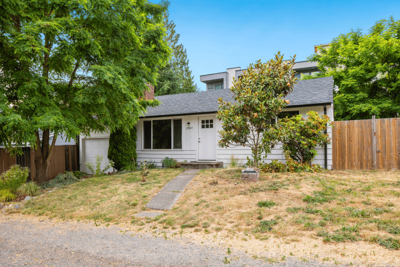 12305 15th Ave Ne - Photo 2 of 19