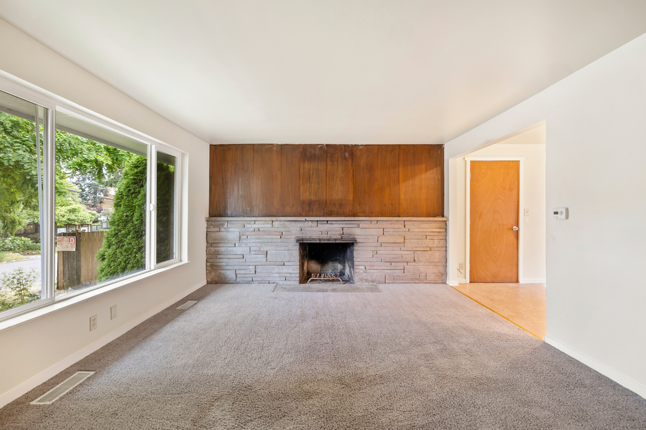 12305 15th Ave Ne - Photo 5 of 19
