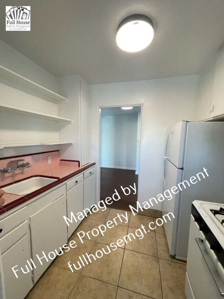 33 W Morton Ave - Photo 4 of 6