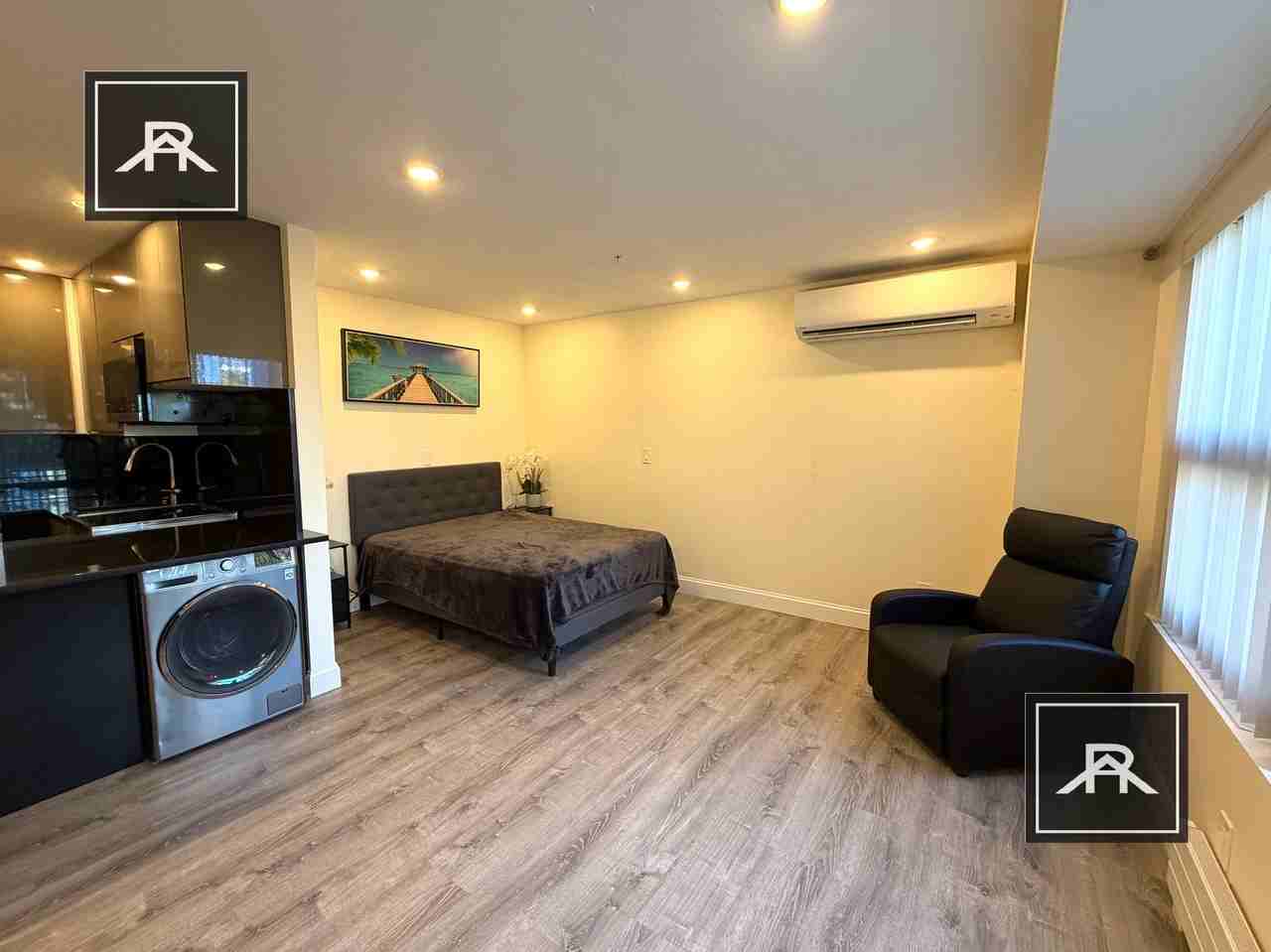 1018 Commonwealth Ave #201 - Photo 5 of 9