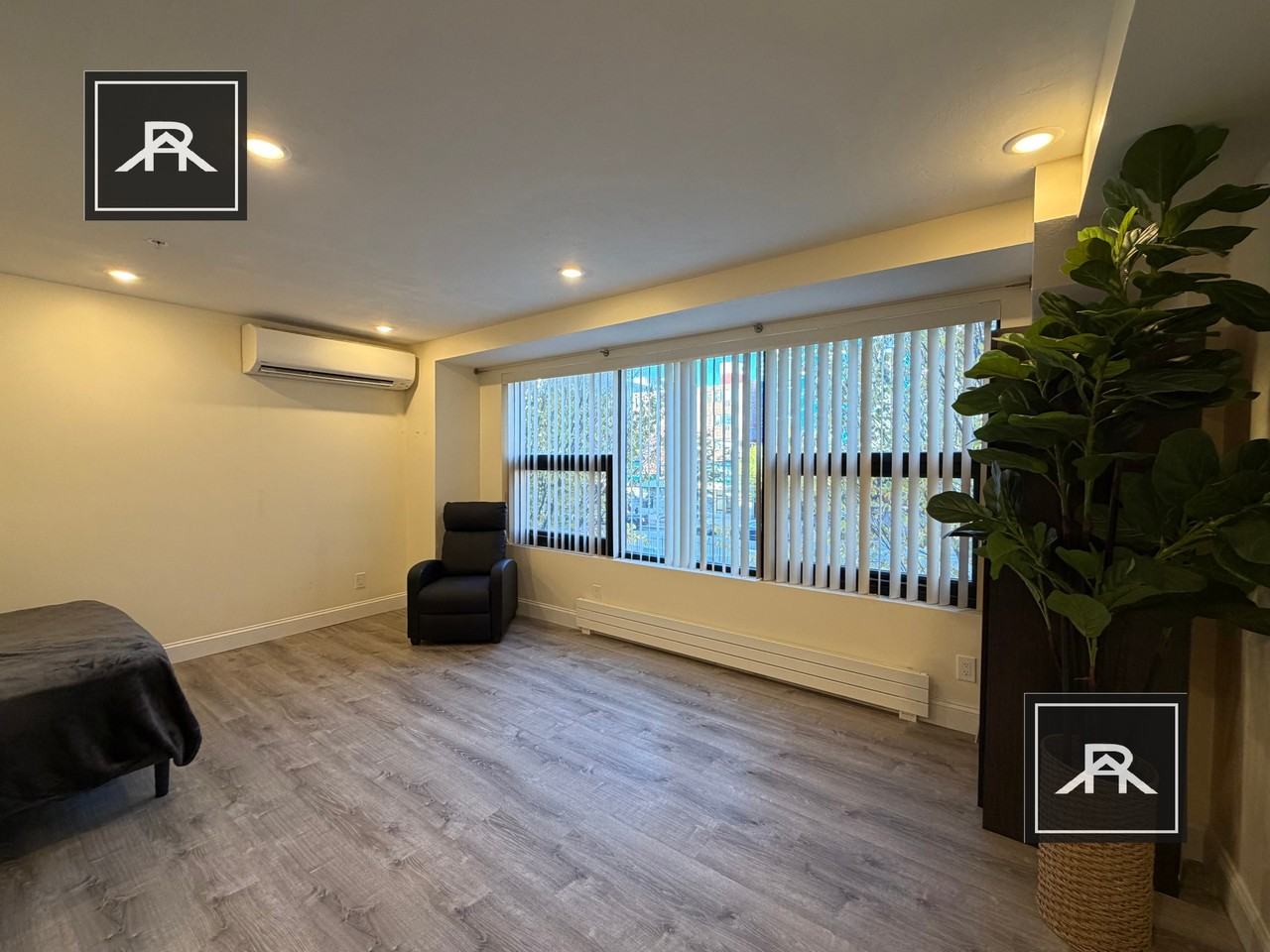 1018 Commonwealth Ave #201 - Photo 7 of 9