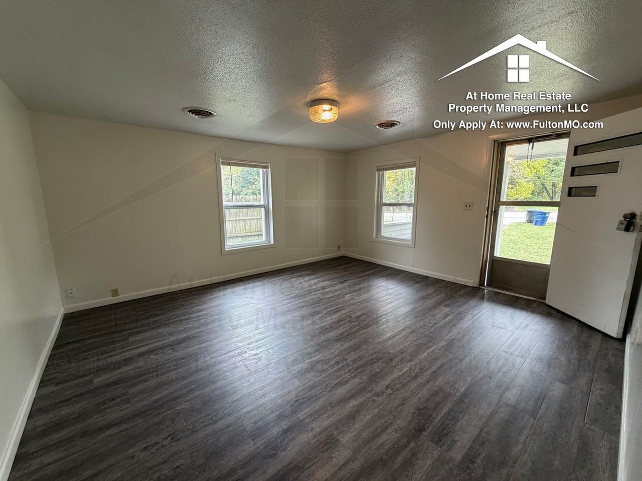 221 W 2nd St - Photo 2 of 31
