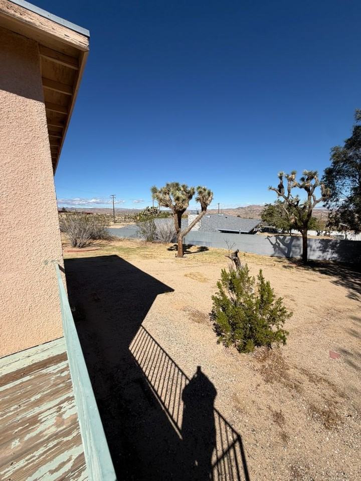 7849 Sunny Vista Rd - Photo 2 of 17