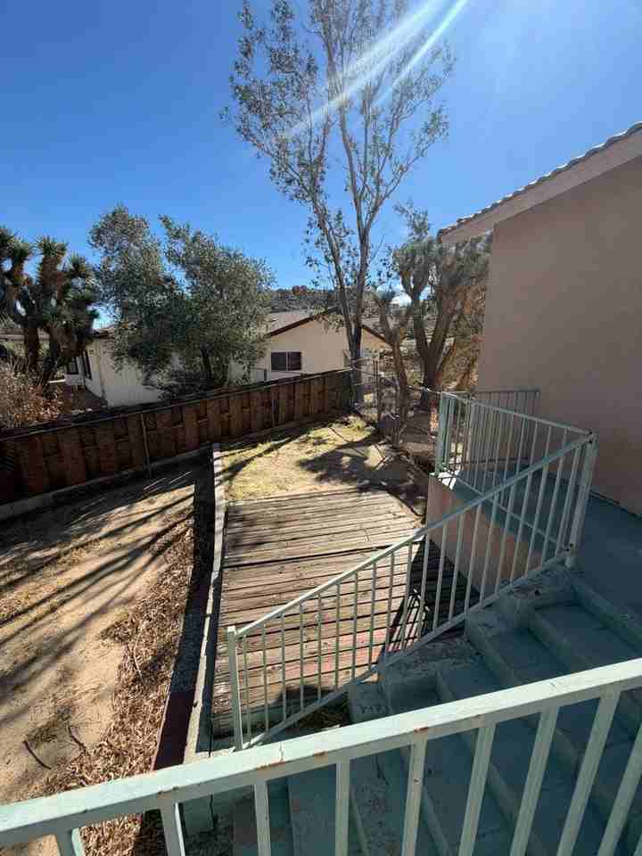 7849 Sunny Vista Rd - Photo 3 of 17