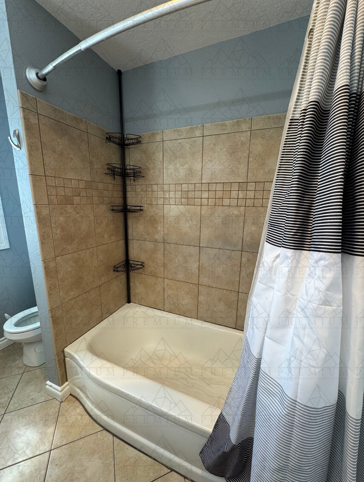 1420 Oregon St - Photo 6 of 20