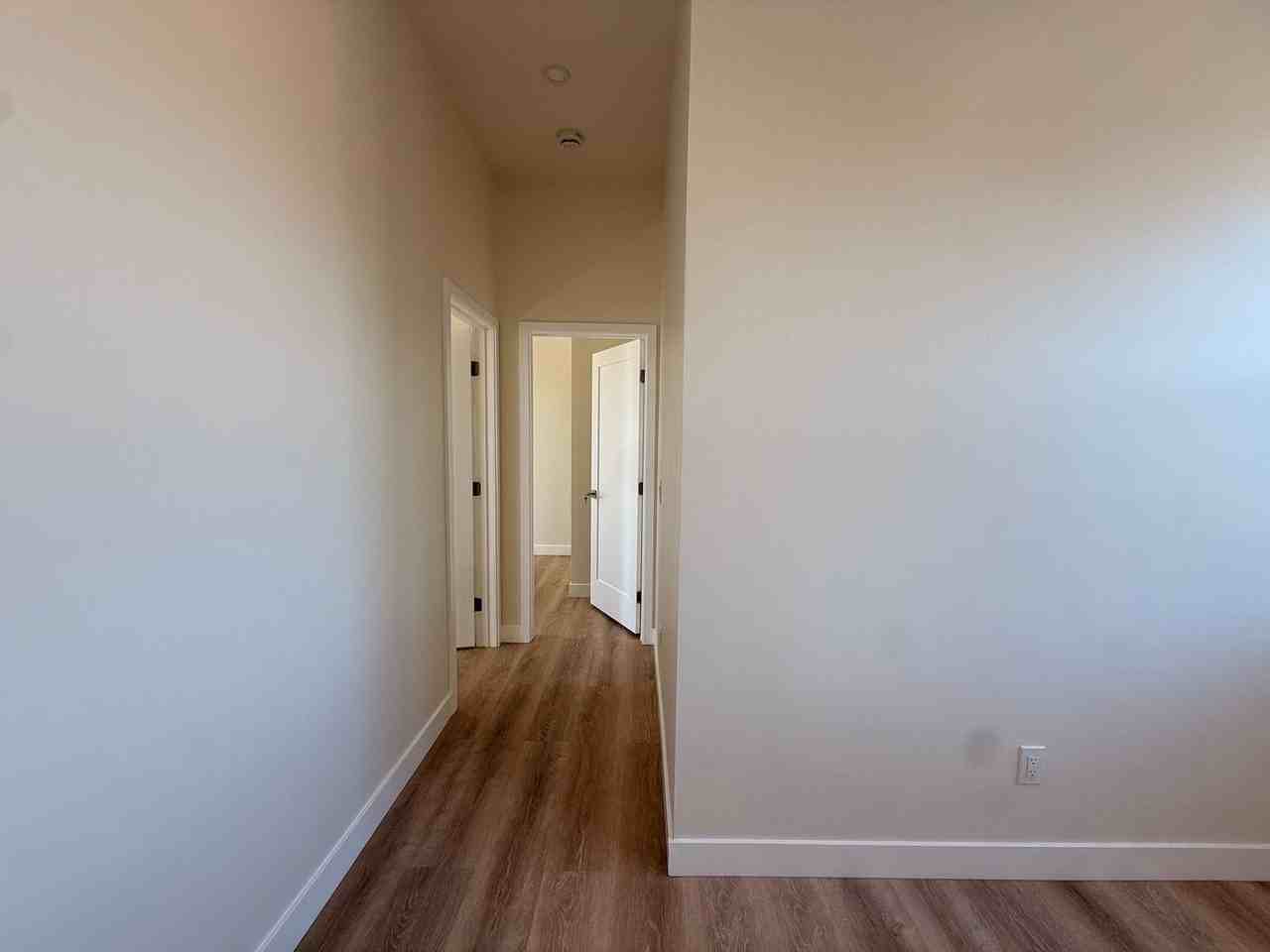 5167 Ewing St - Photo 6 of 16