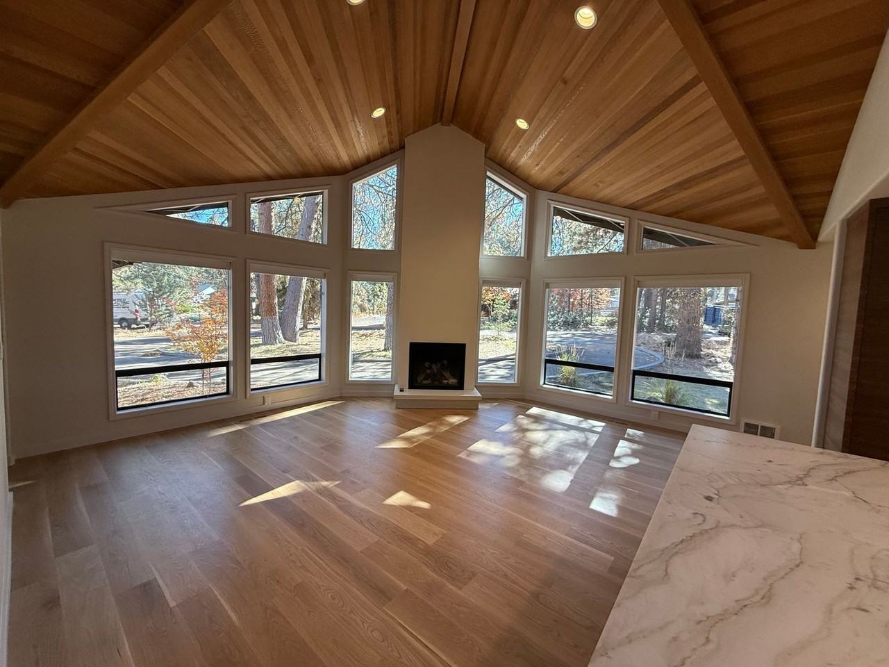 60615 River Bend Dr - Photo 4 of 42