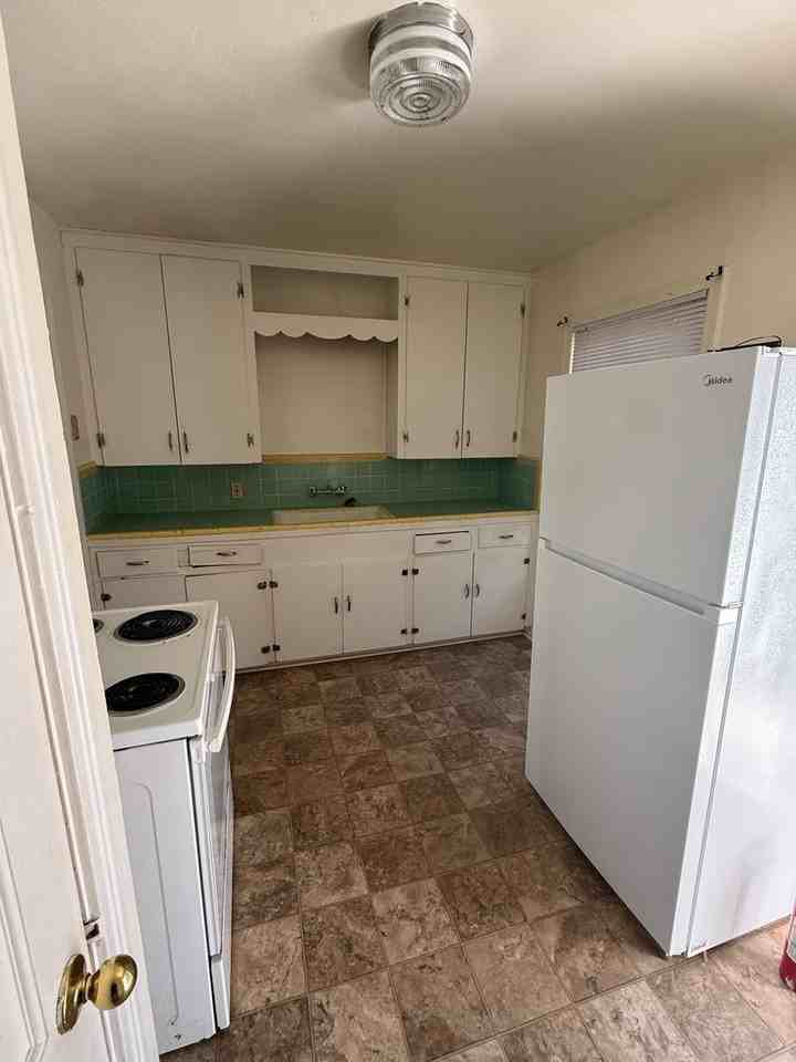 5180 Chambers St - Photo 2 of 8