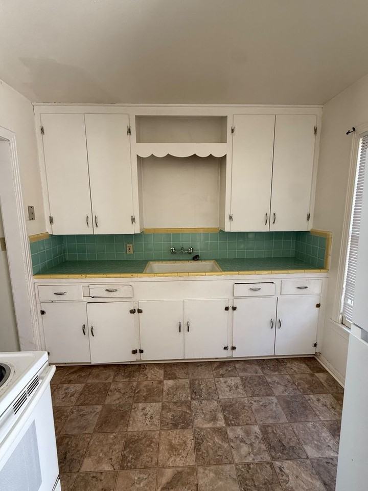 5180 Chambers St - Photo 3 of 8