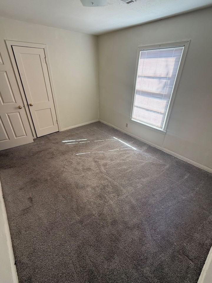 5180 Chambers St - Photo 4 of 8