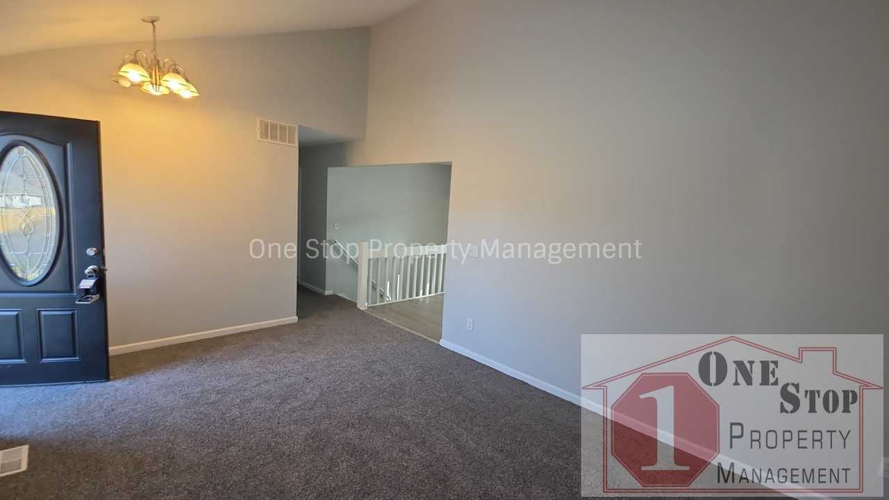 7605 Nw 73rd St - Photo 3 of 29