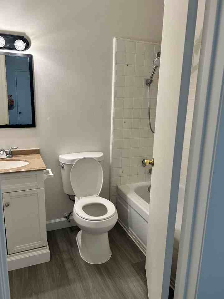 6428 Bremen Dr #3 - Photo 6 of 14