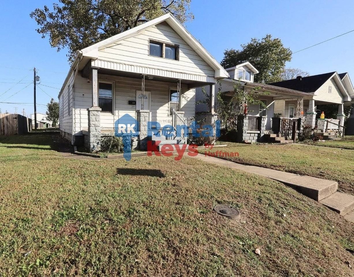 219 W Louisiana St - Photo 2 of 16
