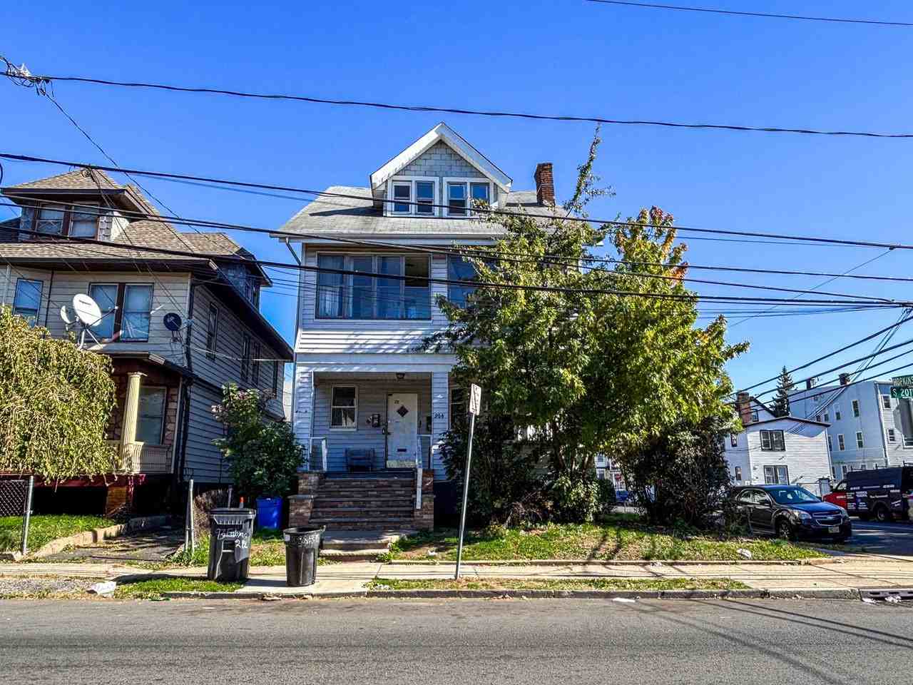 904 S 20th St - Photo 4 of 16