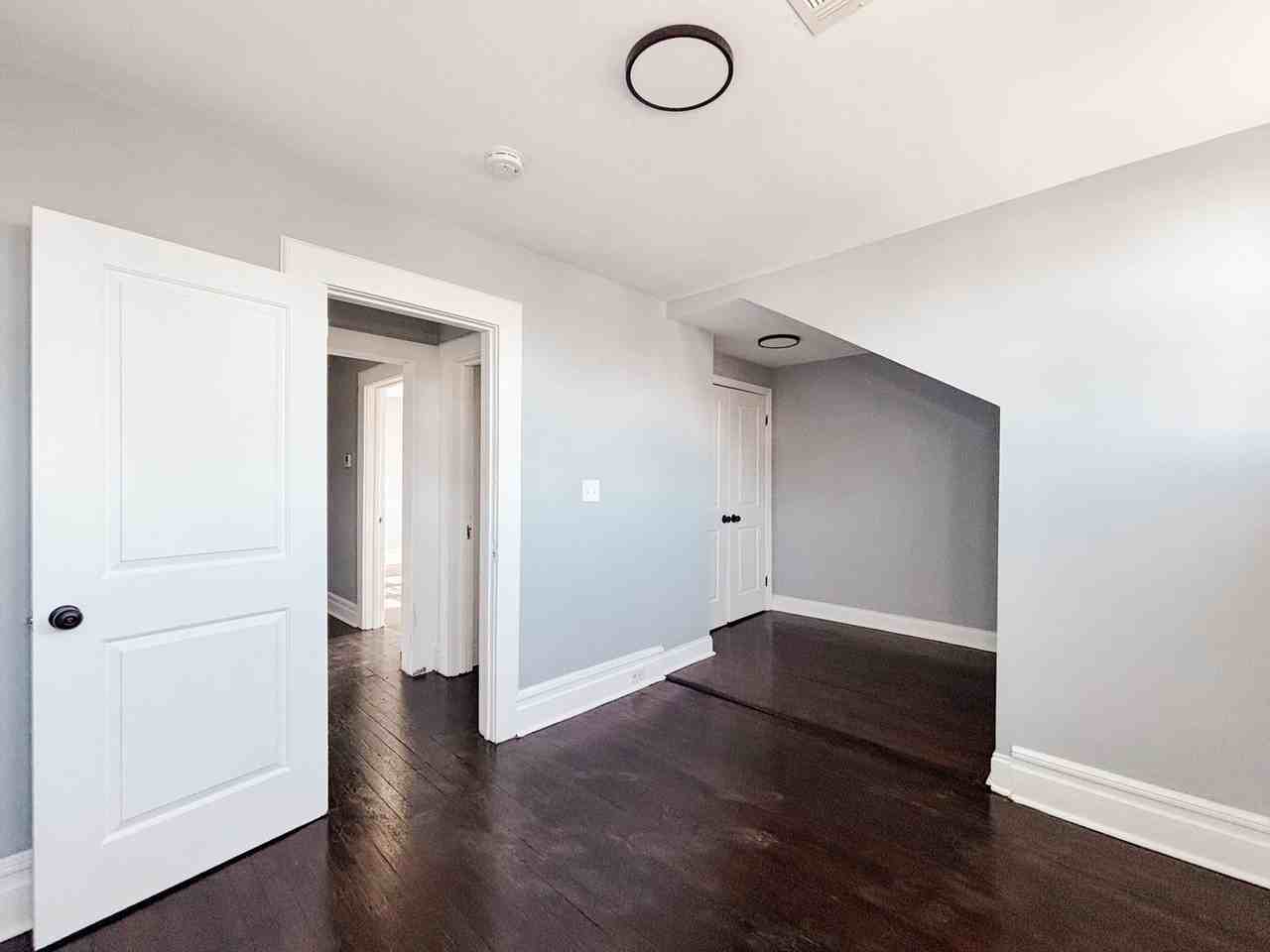 904 S 20th St - Photo 7 of 16