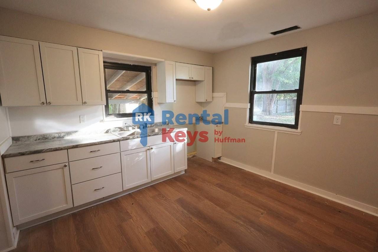 2616 S Dexter Ave - Photo 6 of 15