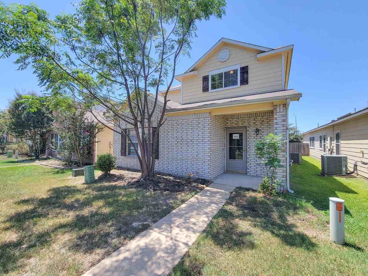 21818 Grassy Hill Ln - Photo 2 of 48