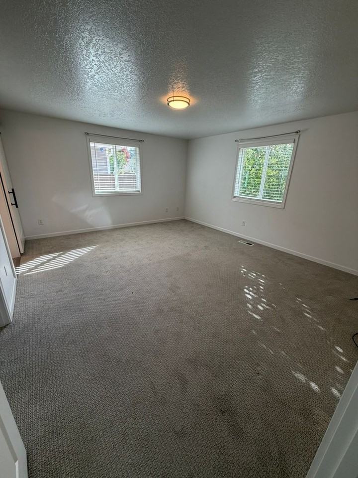 7211 33rd Way Ne - Photo 7 of 39