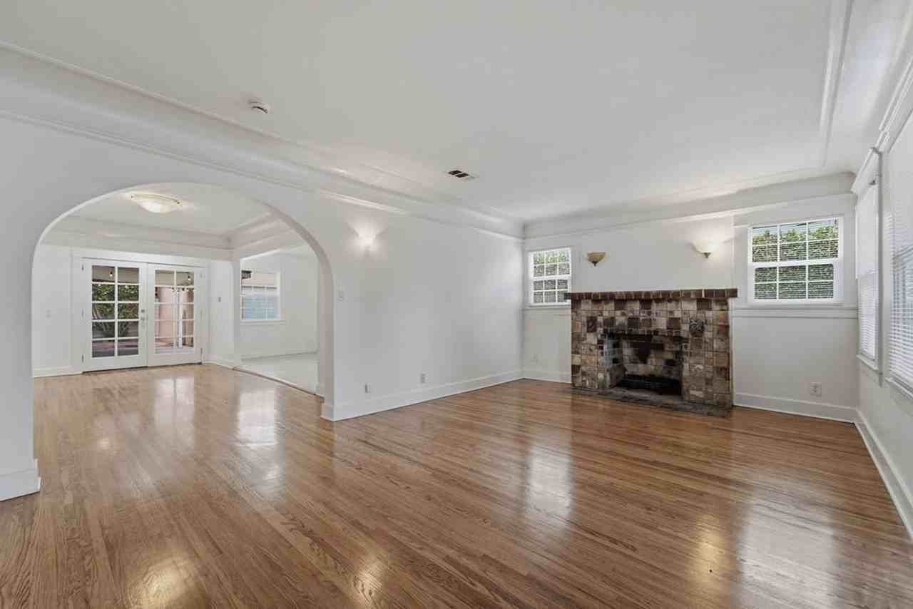 6603 Willoughby Ave - Photo 4 of 18