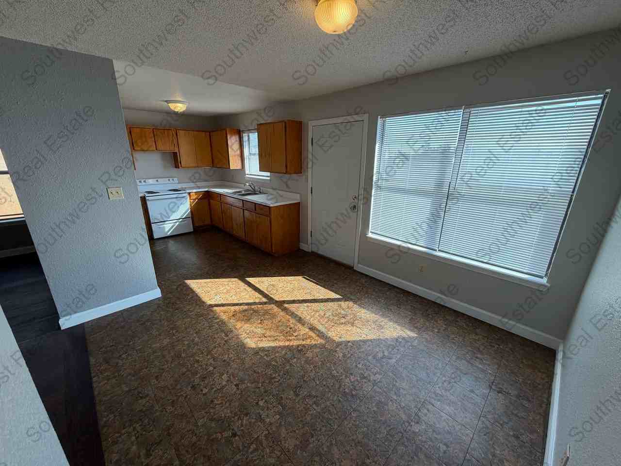 3313 Vinton St - Photo 3 of 11