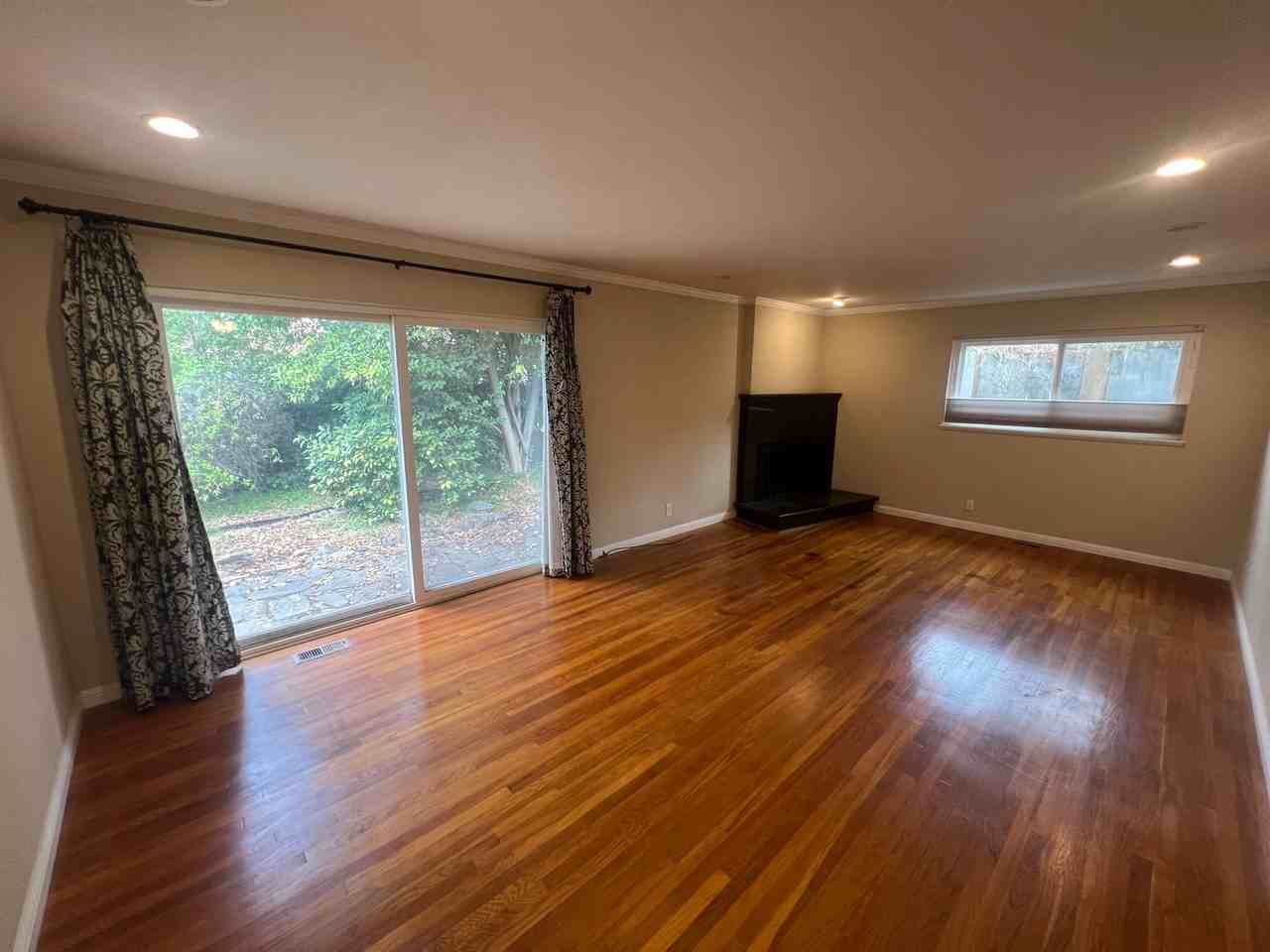 3083 Greentree Way - Photo 3 of 14