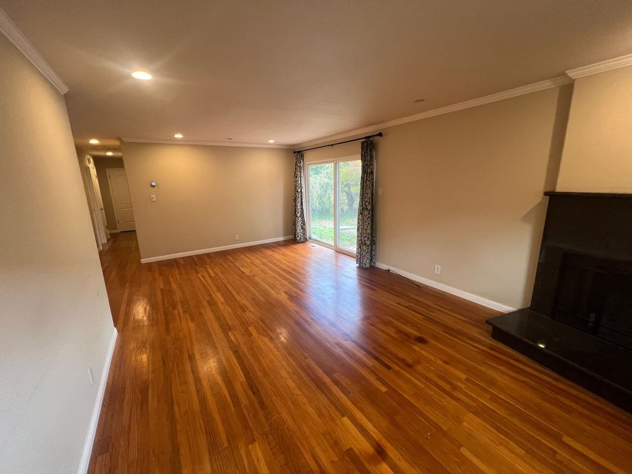 3083 Greentree Way - Photo 4 of 14