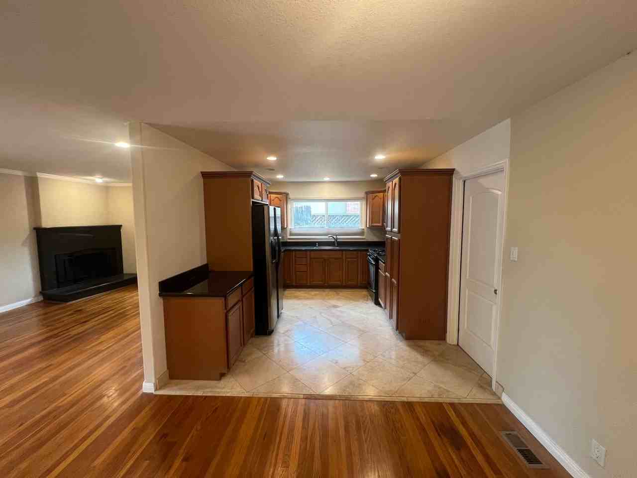 3083 Greentree Way - Photo 5 of 14