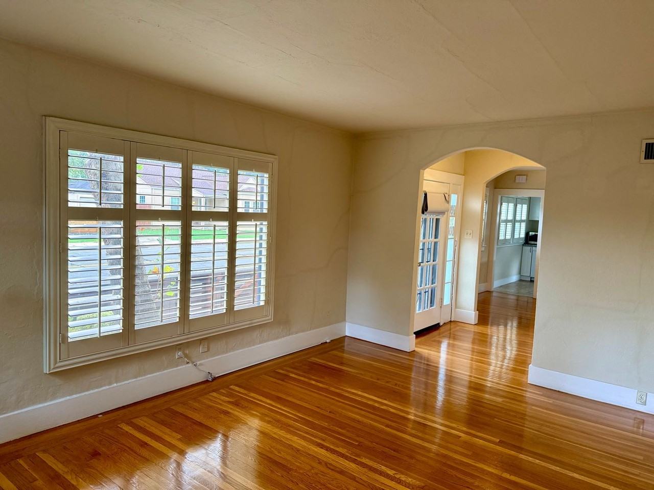 3545 T St - Photo 3 of 19