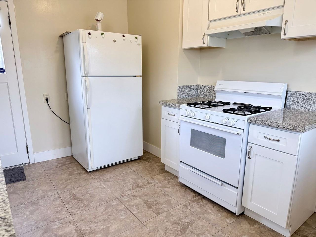 3545 T St - Photo 7 of 19