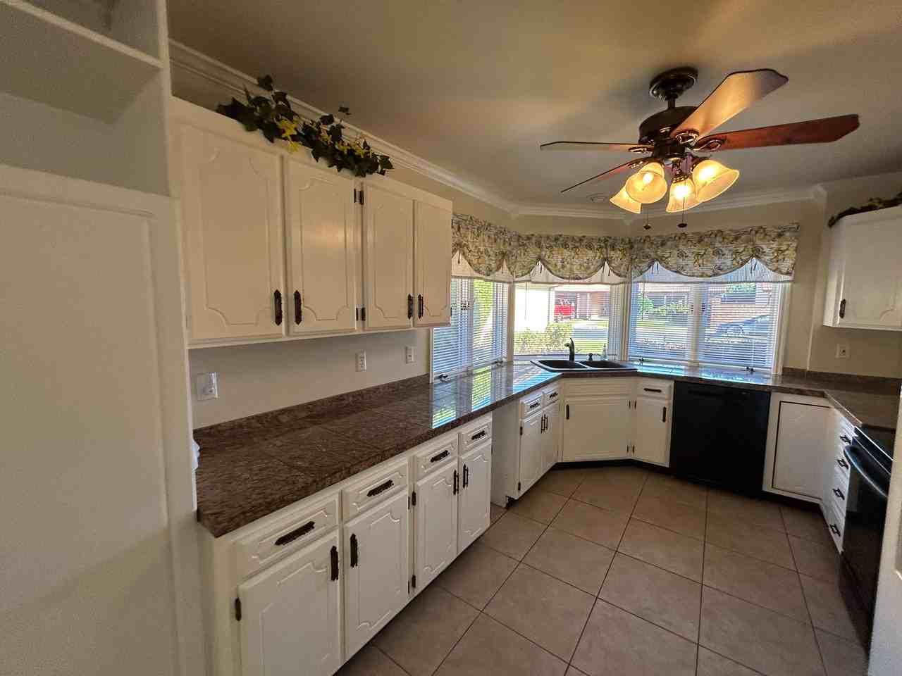 545 S Valley View Dr #29 - Photo 2 of 29