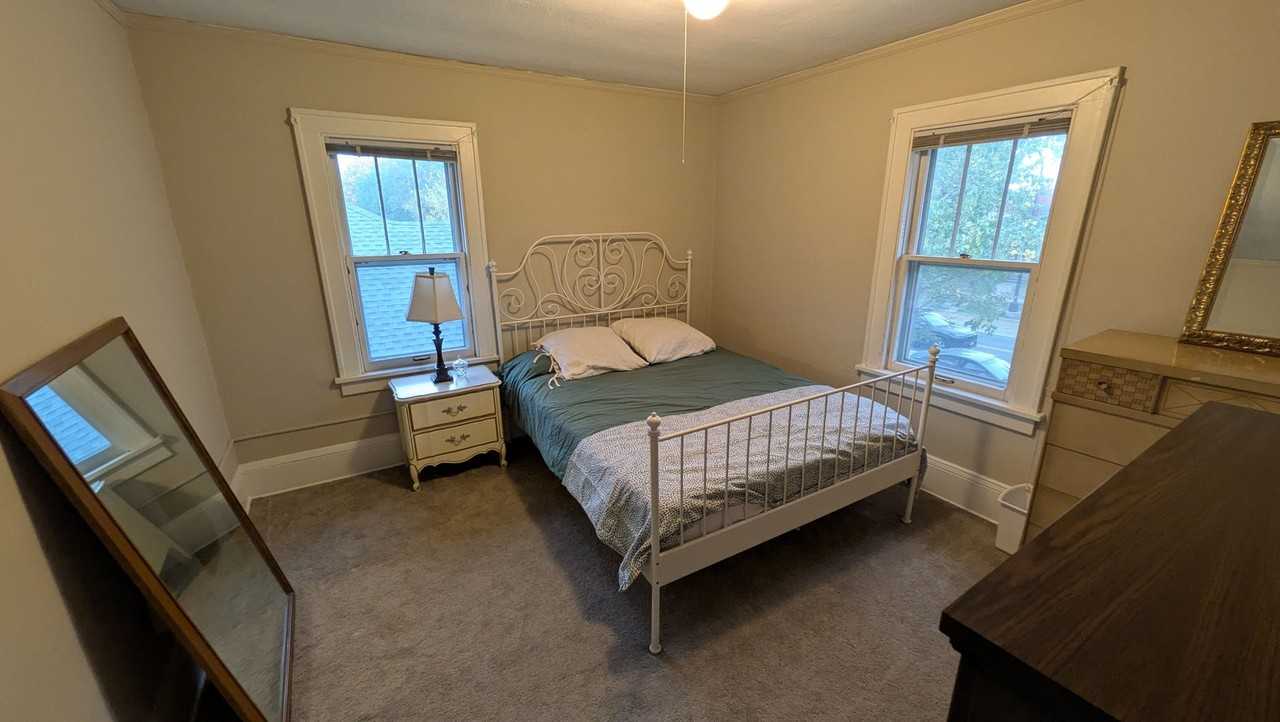 4625 Minnehaha Ave - Photo 6 of 11