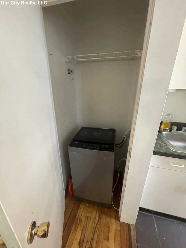 Atherton St #18 - Photo 7 of 9
