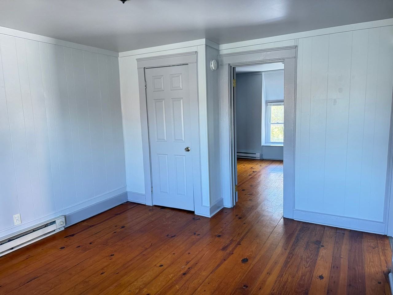 519 N Lime St - Photo 4 of 23