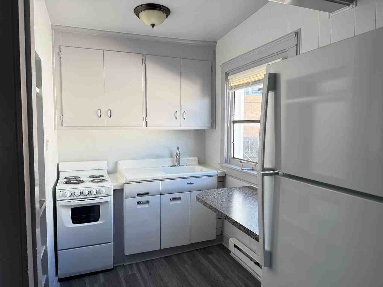 519 N Lime St - Photo 6 of 23