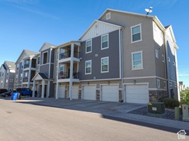 featured image of 14659 S Bloom Dr