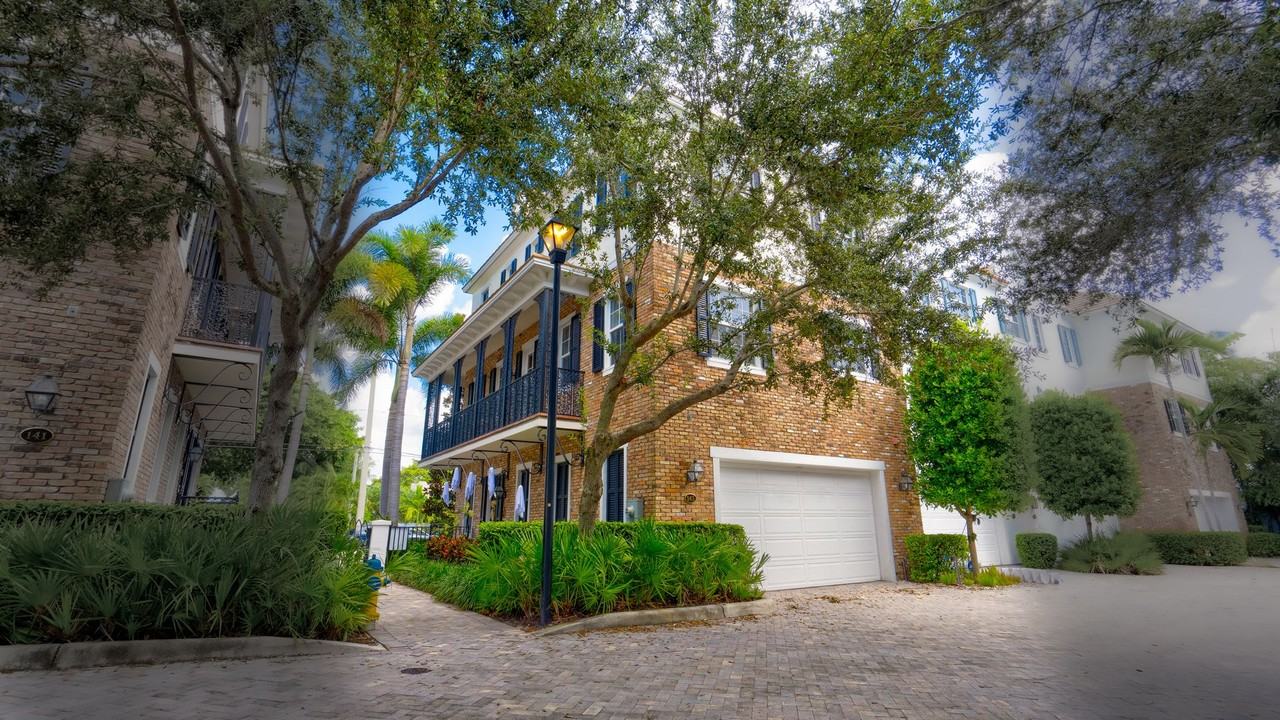 143 N Cannery Row Cir - Photo 4 of 50