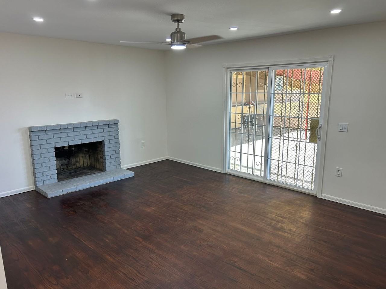 118 Amherst Ave #A - Photo 3 of 24
