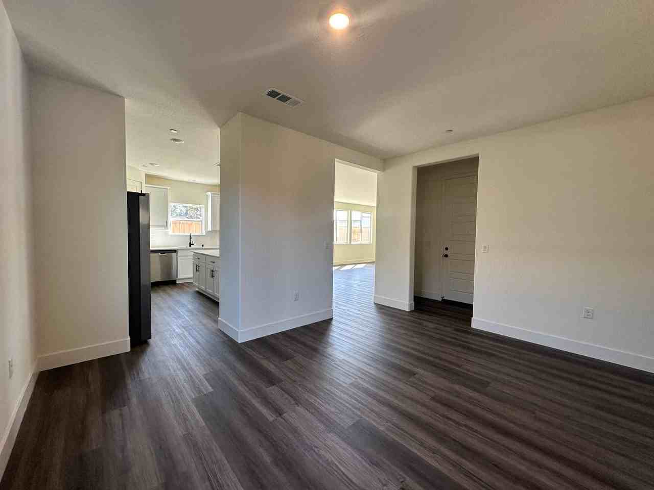 610 610 N. Marie - Photo 4 of 22