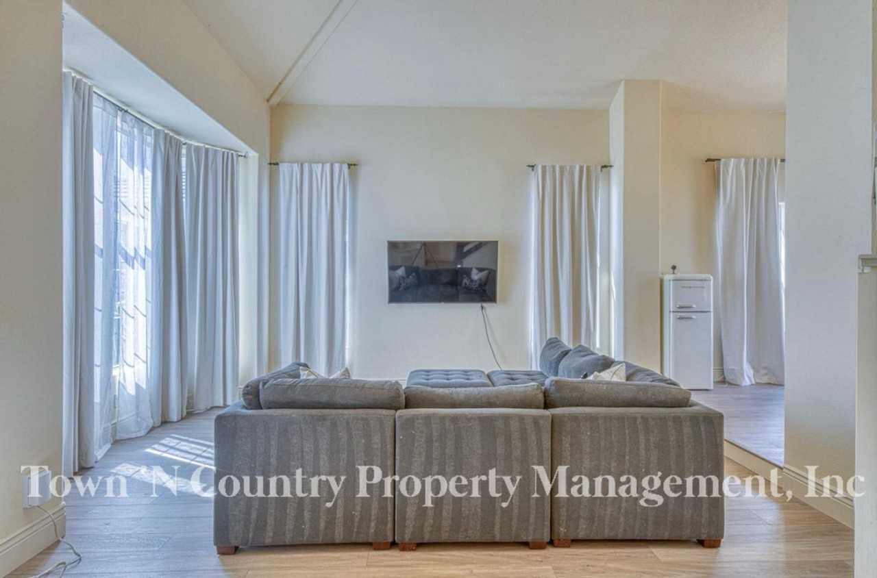 17677 River Run Rd - Photo 4 of 25