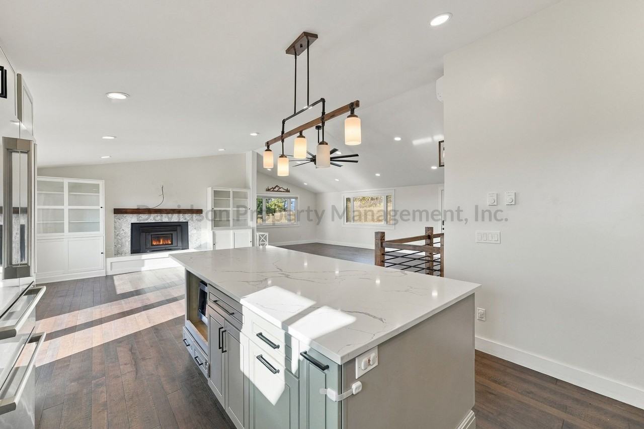 5 Meeker Ln - Photo 6 of 25
