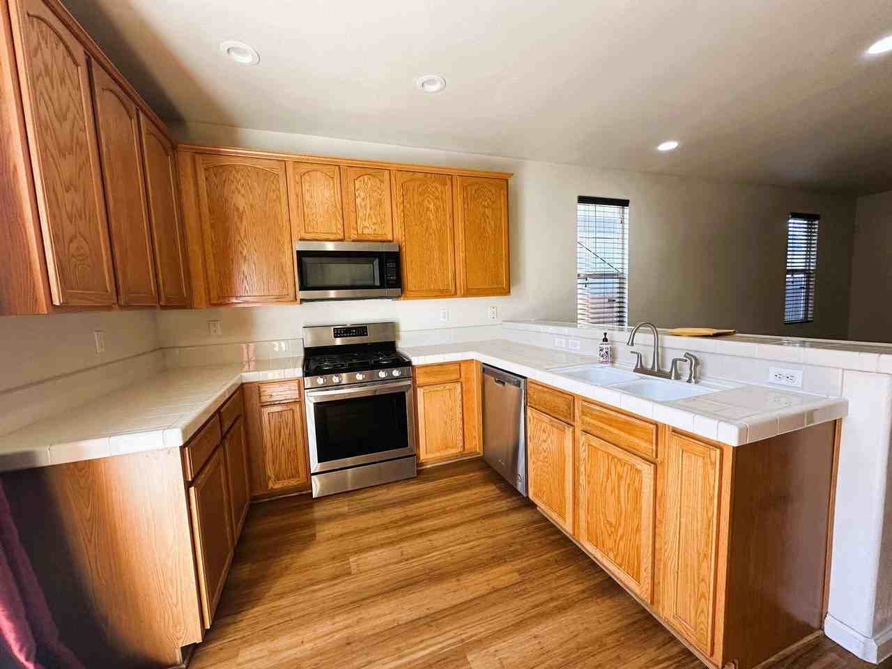7545 Sun Willow Ln - Photo 5 of 24