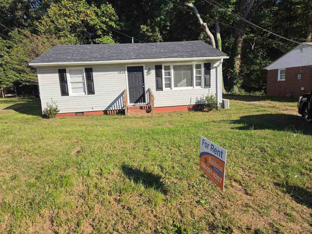 504 Moore Dr - Photo 4 of 18