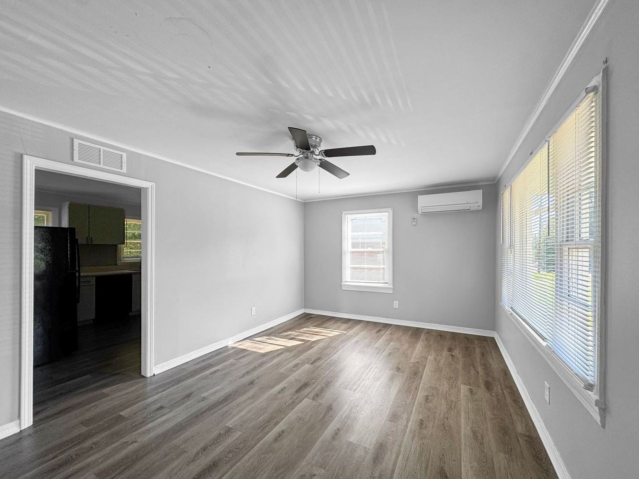 504 Moore Dr - Photo 7 of 18