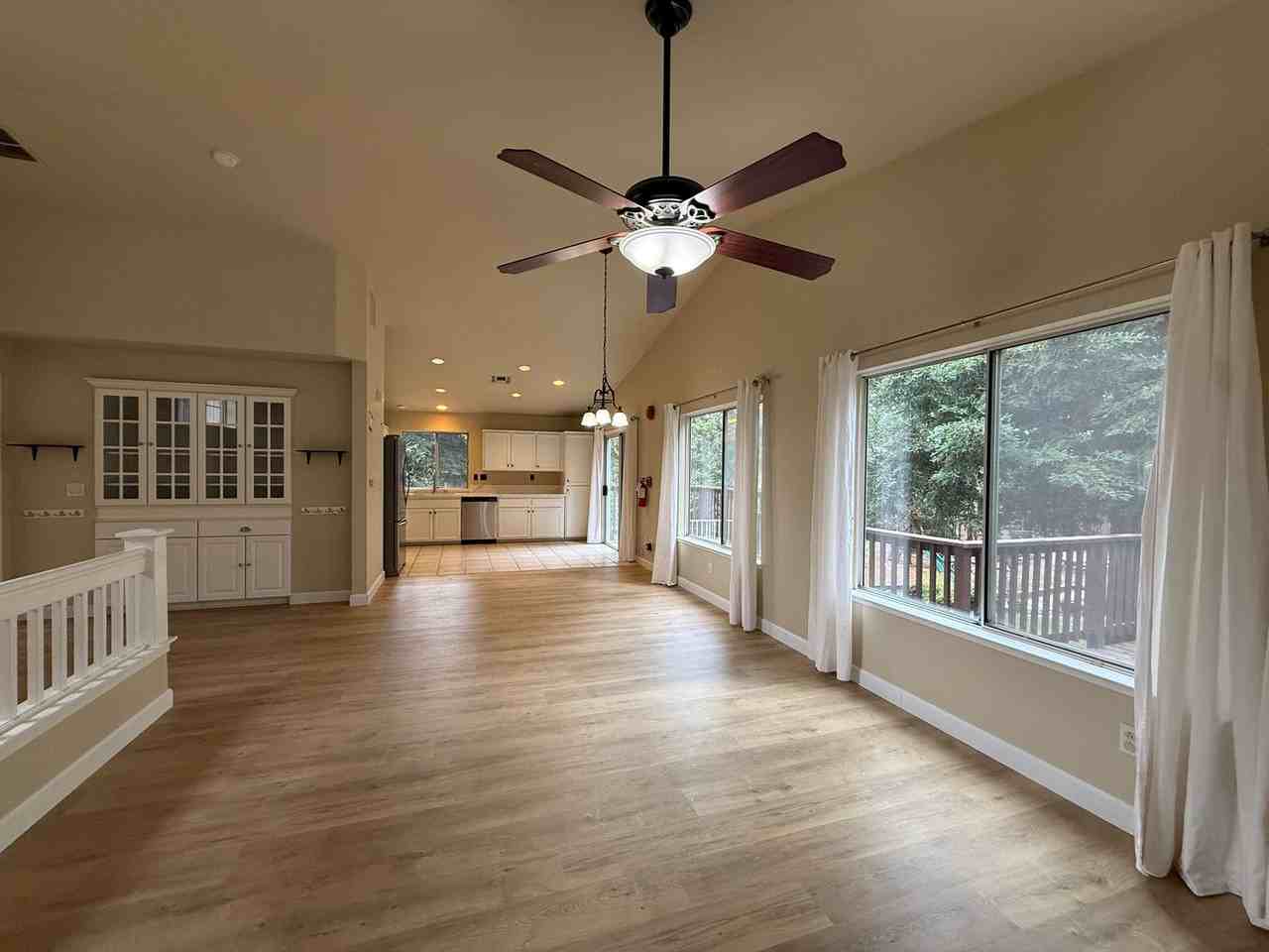 9446 Village Tree Dr - Photo 3 of 23