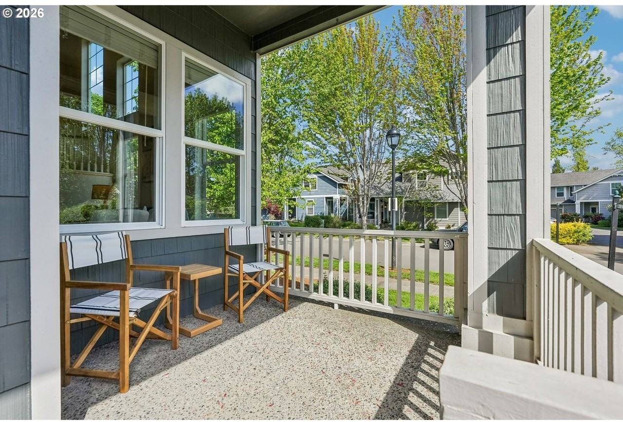 2385 Ne 13th Way - Photo 4 of 39