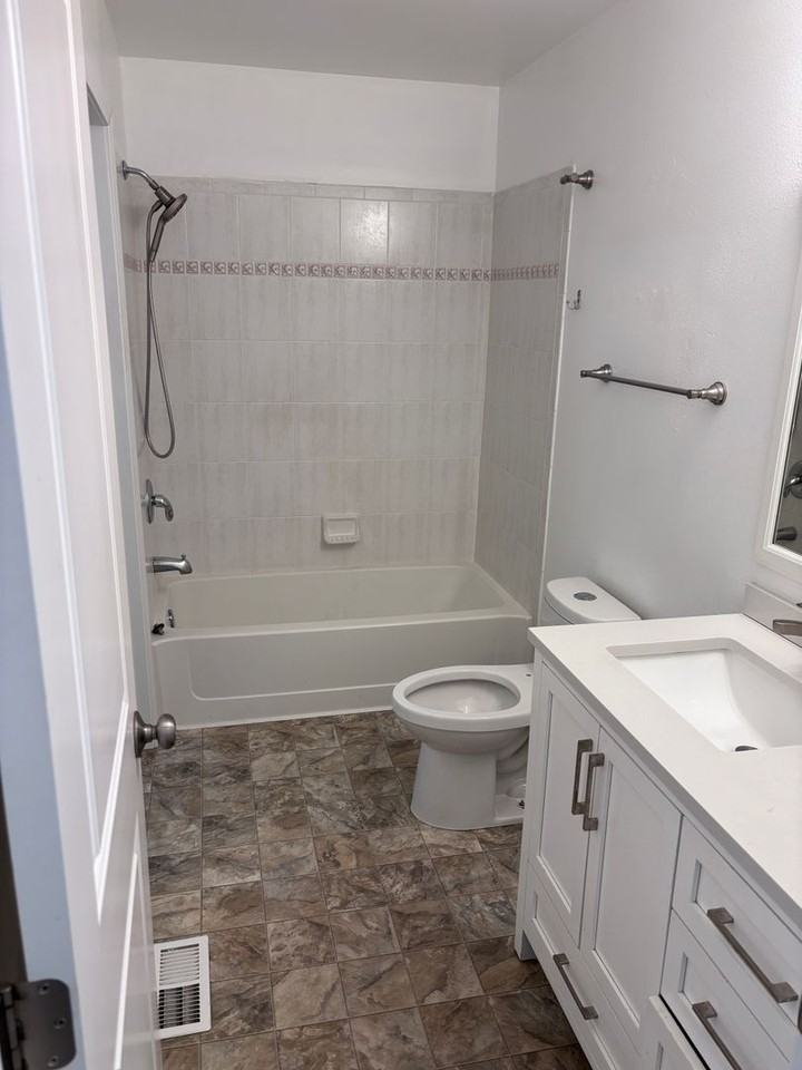 2350 Ridgemont Dr - Photo 7 of 16